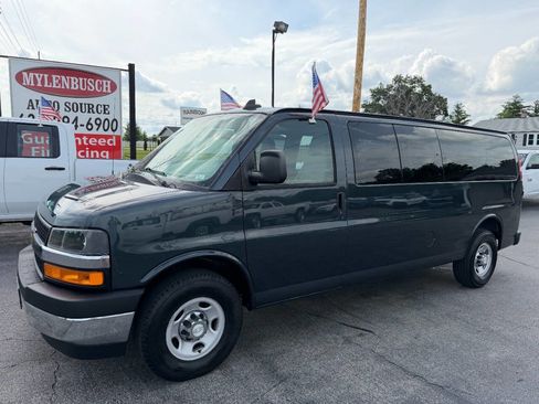 Used 2017 Chevrolet Express 3500 LT w/ LT Preferred Equipment Group RWD image 1