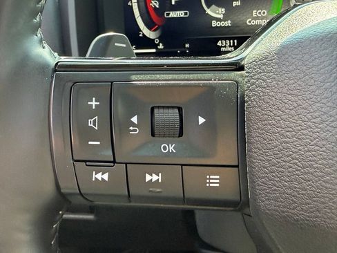 Used 2025 Nissan Rogue Platinum w/ Platinum Premium Package AWD/4WD image 18