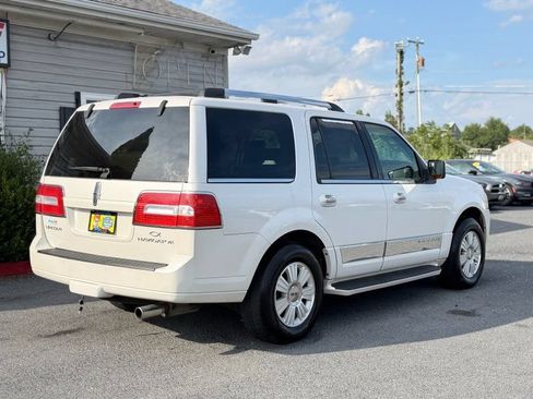 Used 2009 Lincoln Navigator 4WD image 5