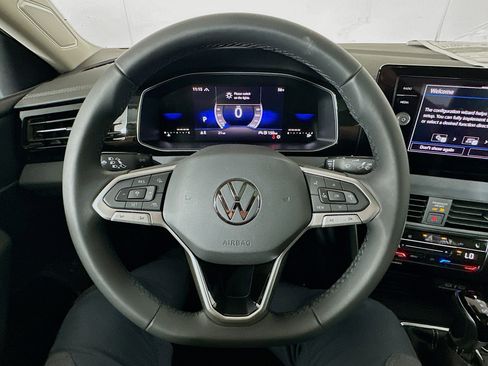 New 2026 Volkswagen Jetta SE FWD image 11
