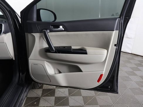 Used 2021 Kia Sportage EX w/ EX Technology Package image 28