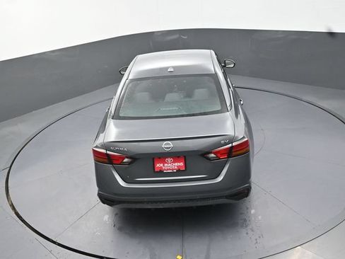 Used 2024 Nissan Altima 2.5 SV FWD image 27