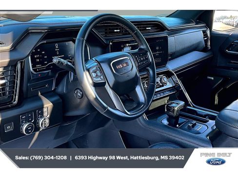 Used 2023 GMC Sierra 1500 AT4 w/ AT4 Premium Package AWD/4WD image 13