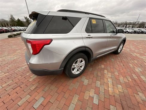 Used 2021 Ford Explorer XLT w/ Equipment Group 202A image 22