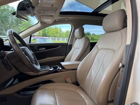 Used 2023 Lincoln Nautilus Reserve w/ Equipment Group 201A AWD/4WD image 3