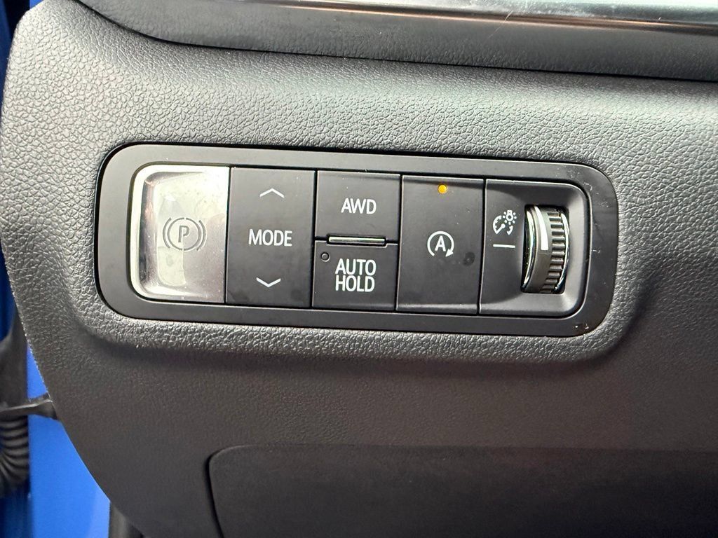 Used 2025 GMC Terrain Elevation AWD/4WD image 28