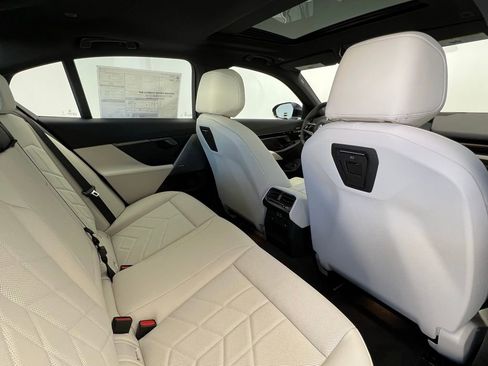 Used 2026 BMW 530i w/ Premium Package RWD image 8