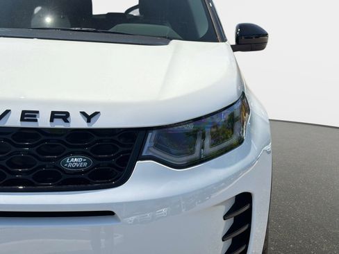 New 2026 Land Rover Discovery Sport Landmark AWD/4WD image 9