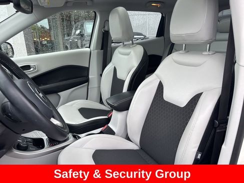 Used 2019 Jeep Compass Latitude w/ Cold Weather Group AWD/4WD image 12