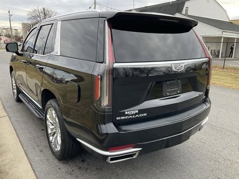 Used 2022 Cadillac Escalade Luxury image 14