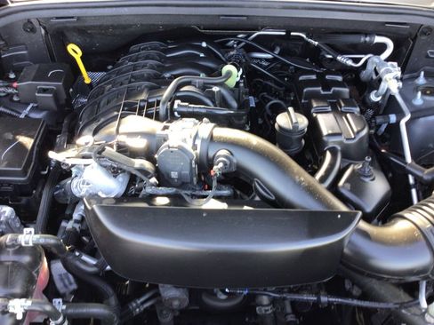 Used 2025 Dodge Durango GT AWD/4WD image 11