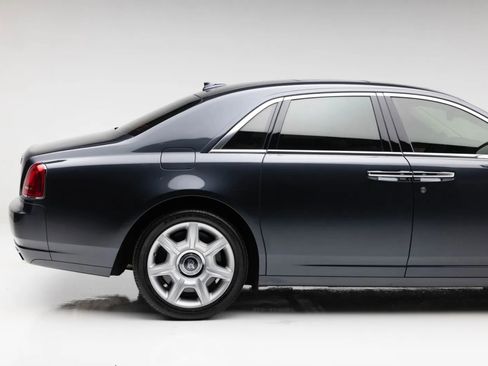 Used 2010 Rolls-Royce Ghost RWD image 17
