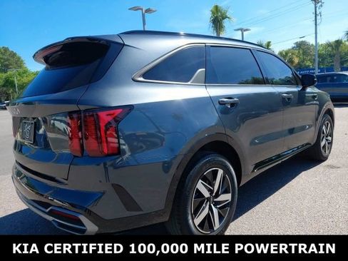 Certified 2023 Kia Sorento S FWD image 5