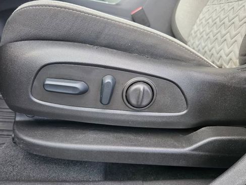 Used 2023 Chevrolet Equinox LS w/ LS Convenience Package image 16