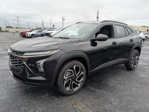 New 2026 Chevrolet Trax RS w/ Driver Confidence Package FWD image 3