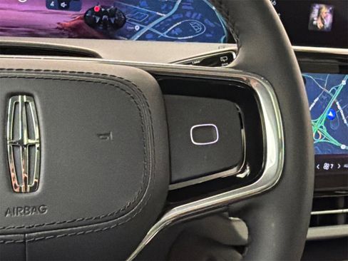 New 2026 Lincoln Nautilus Reserve image 23