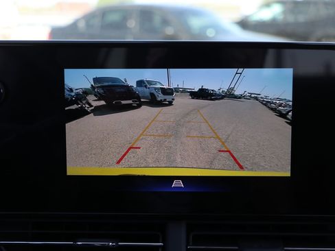 New 2025 Chevrolet Trax ACTIV image 22