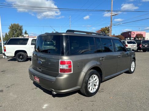 Used 2013 Ford Flex SE image 6