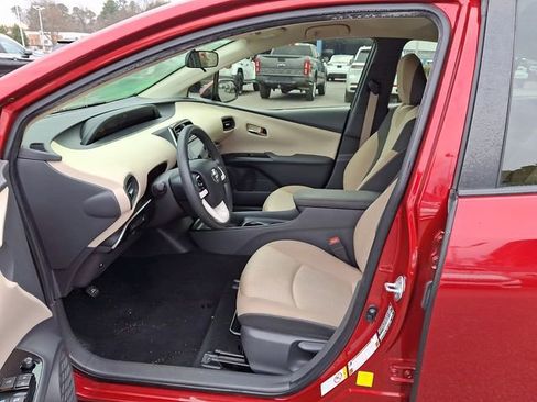 Used 2017 Toyota Prius Two image 17
