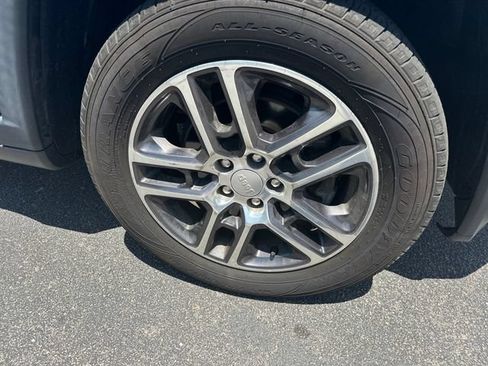 Used 2018 Jeep Compass Latitude w/ Popular Equipment Group AWD/4WD image 46
