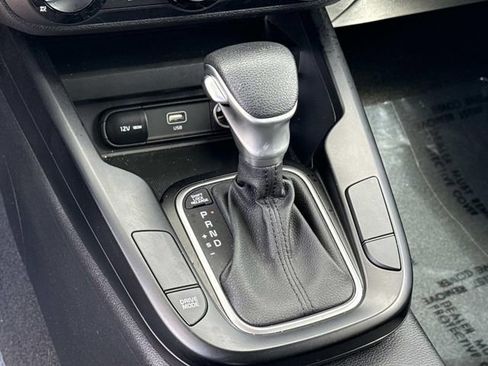 Used 2025 Kia Soul LX w/ LX Technology Package image 22