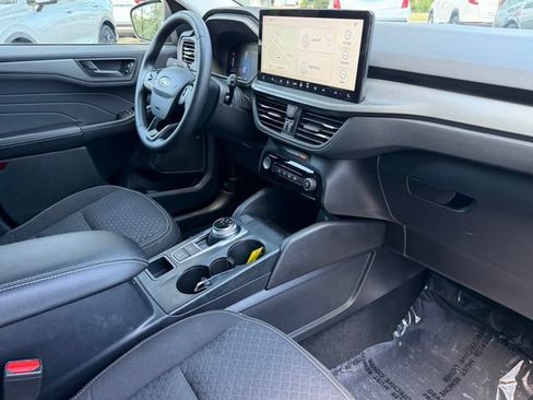 Used 2023 Ford Escape Active w/ Tech Pack #1 AWD/4WD image 10