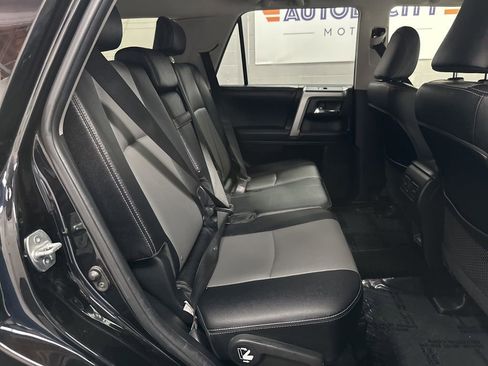 Used 2022 Toyota 4Runner SR5 Premium w/ Moonroof Package AWD/4WD image 34