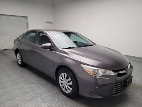 Used 2015 Toyota Camry LE FWD image 13
