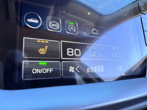 Used 2024 Subaru Outback Premium image 21