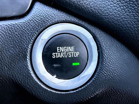 Used 2020 Chevrolet Equinox LT w/ Driver Convenience Package FWD image 33