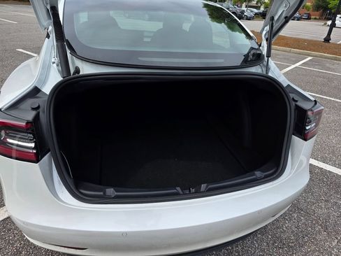 Used 2022 Tesla Model 3 Standard Range RWD image 29
