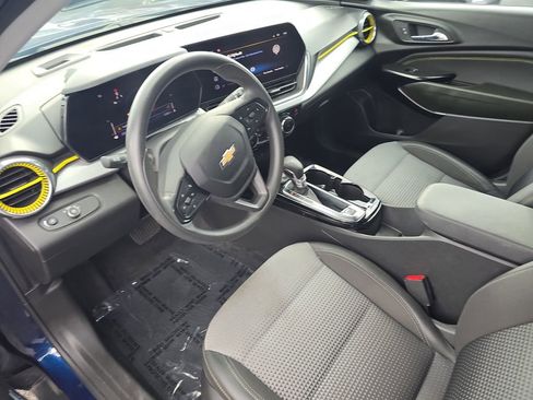 Used 2024 Chevrolet Trax LT image 16