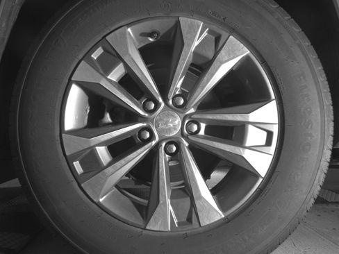 Used 2025 Chevrolet Equinox LT image 14