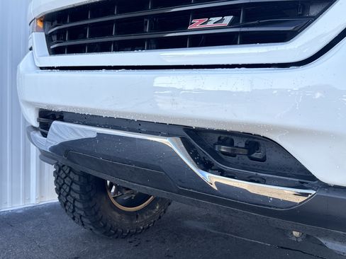 Used 2017 Chevrolet Silverado 1500 LT w/ LT Convenience Package image 11