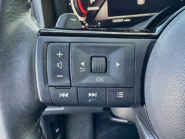 Used 2021 Nissan Rogue Platinum FWD image 38