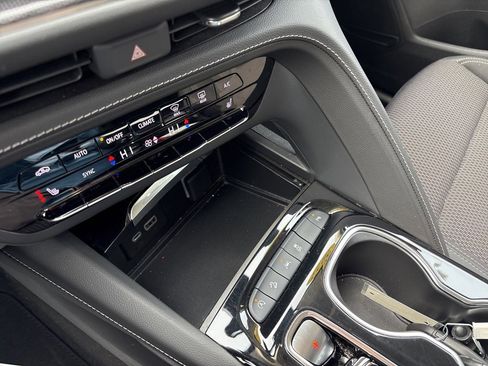 Used 2023 Buick Envision Preferred w/ Sport Touring Package image 32