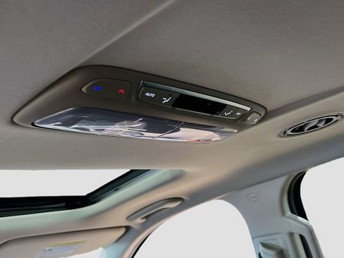 New 2025 Kia Telluride S image 28