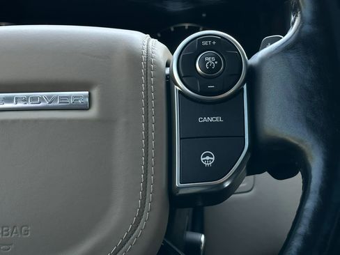 Used 2016 Land Rover Range Rover HSE image 32