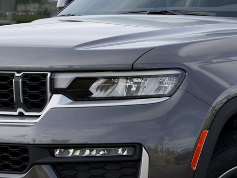 New 2026 Jeep Grand Cherokee Limited AWD/4WD image 36
