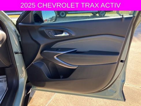 Used 2025 Chevrolet Trax ACTIV w/ Driver Confidence Package image 13