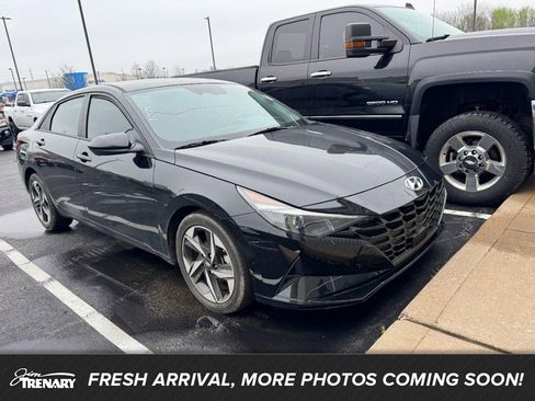 Used 2023 Hyundai Elantra SEL w/ Convenience Package image 1