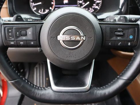 Used 2022 Nissan Pathfinder Platinum FWD image 13