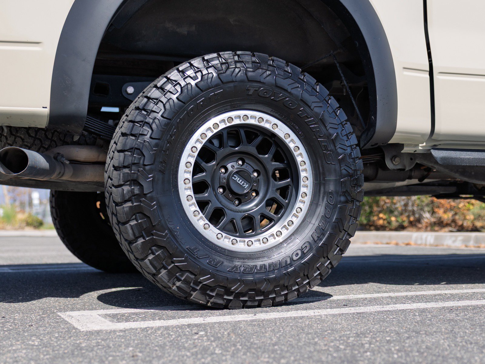 Used 2012 Ford F150 Raptor w/ Raptor Luxury Pkg AWD/4WD image 17