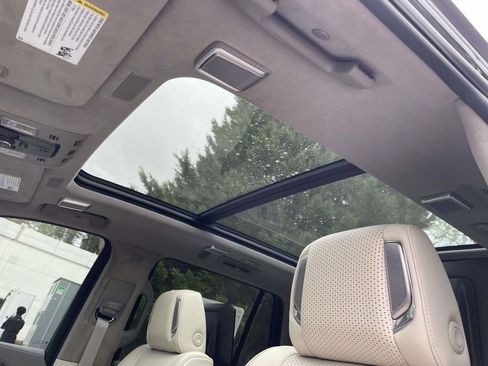 New 2026 Cadillac Escalade Platinum Sport w/ LPO, ONYX Package image 21