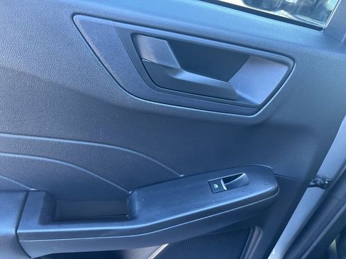 Used 2022 Ford Escape SE w/ Cold Weather Package image 22