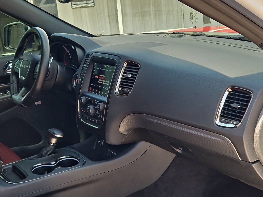 Used 2018 Dodge Durango SRT w/ Technology Group AWD/4WD image 31