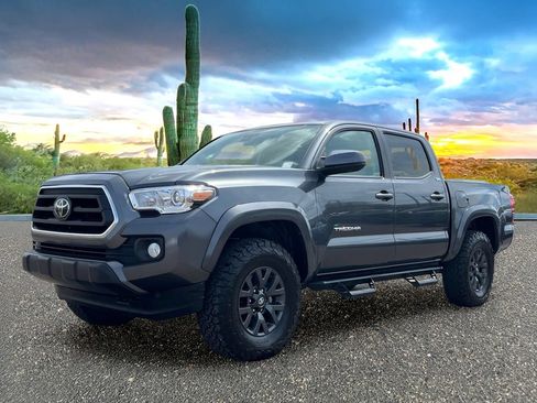 Used 2023 Toyota Tacoma SR5 AWD/4WD image 2