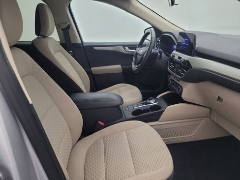 Used 2020 Ford Escape SE Sport image 21