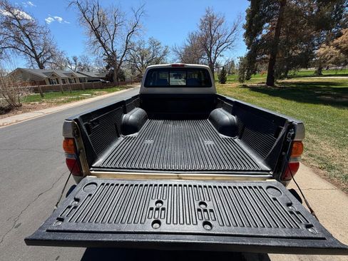 Used 2001 Toyota Tacoma 4x4 Xtracab V6 image 12
