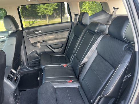 Used 2023 Volkswagen Atlas SE w/ Panoramic Sunroof Package FWD image 29
